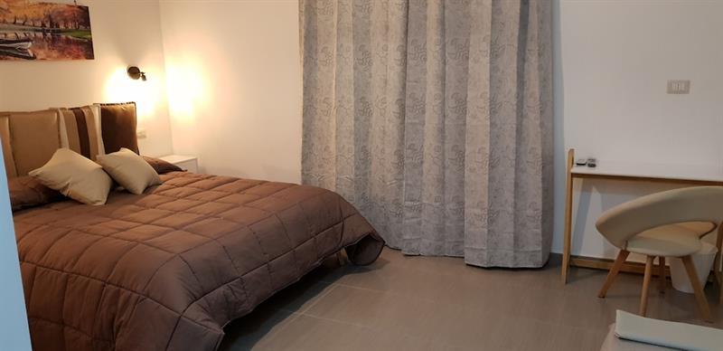 A Due Passi Dal Museo Bed & Breakfast Naples Exterior photo
