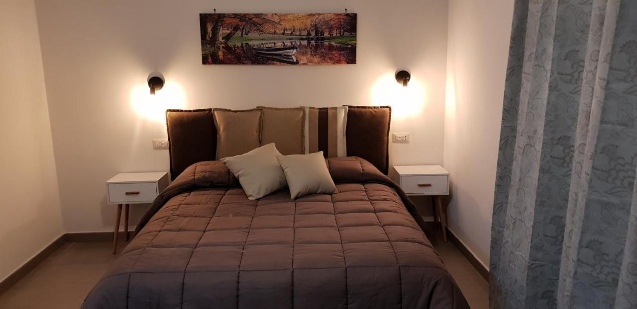 A Due Passi Dal Museo Bed & Breakfast Naples Exterior photo