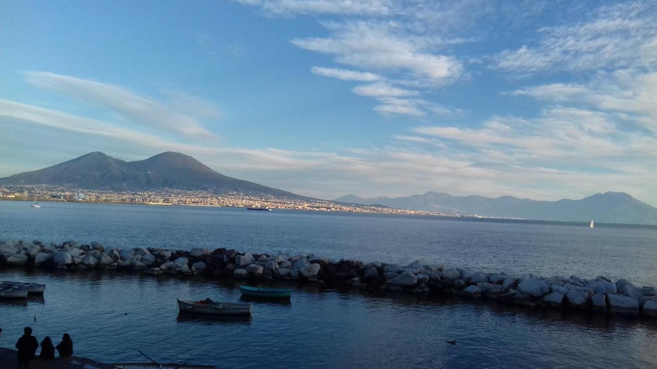 A Due Passi Dal Museo Bed & Breakfast Naples Exterior photo