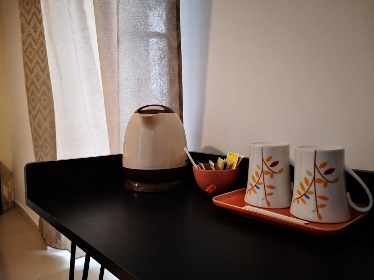 A Due Passi Dal Museo Bed & Breakfast Naples Exterior photo